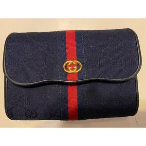 Ladies Vintage Gucci Clutch